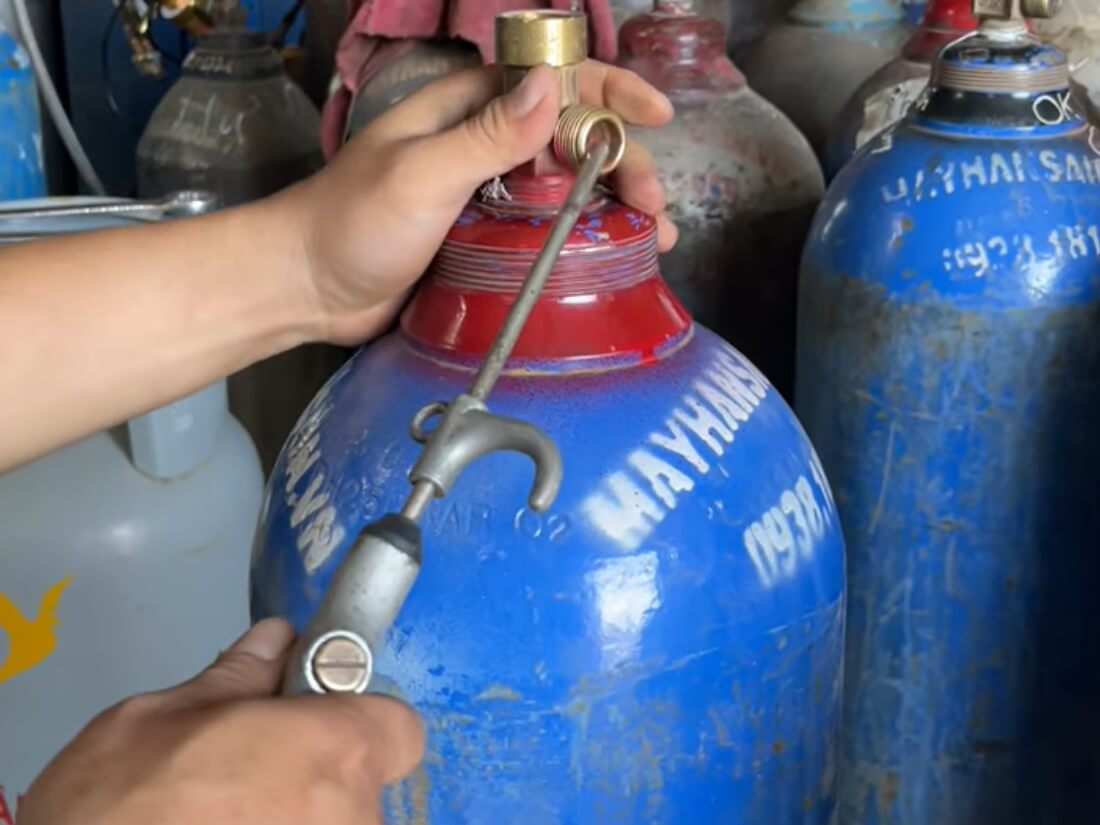 Khí Việt Tâm hỗ trợ kiểm tra van bình khí